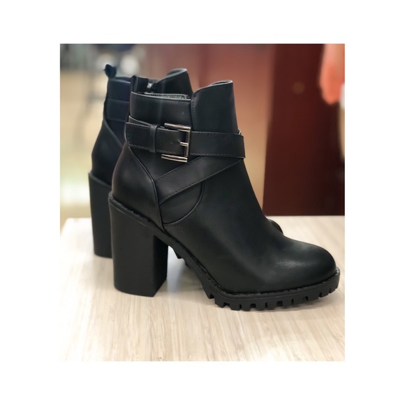 HIGH CLASS BOOTIES- BLACK - Picture 3 of 3